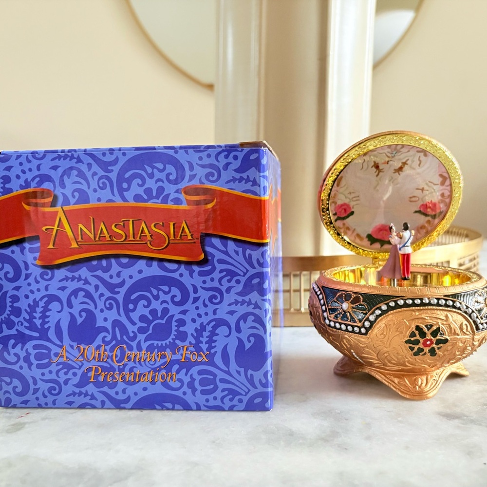 *SOLD* Anastasia Music Box 1997